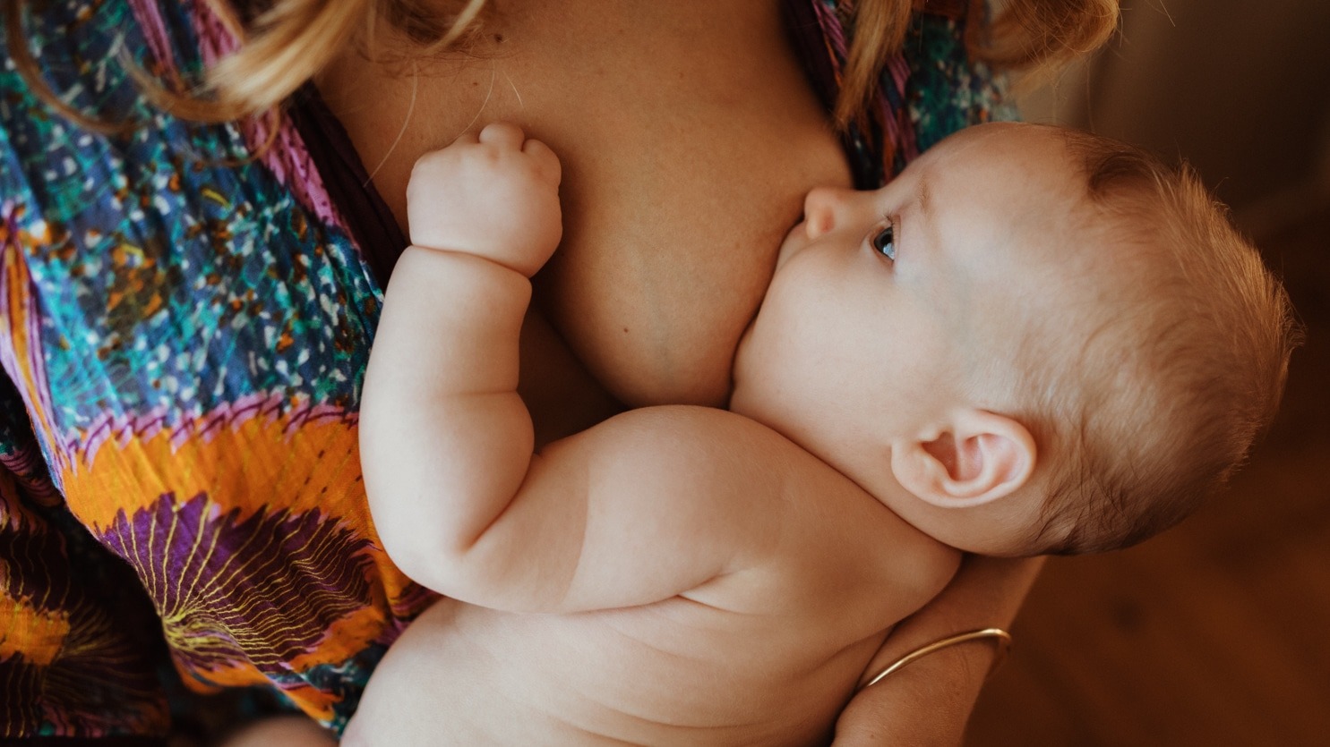 Dans l&rsquo;intimité d&rsquo;une séance photo Nouveau-né et Allaitement