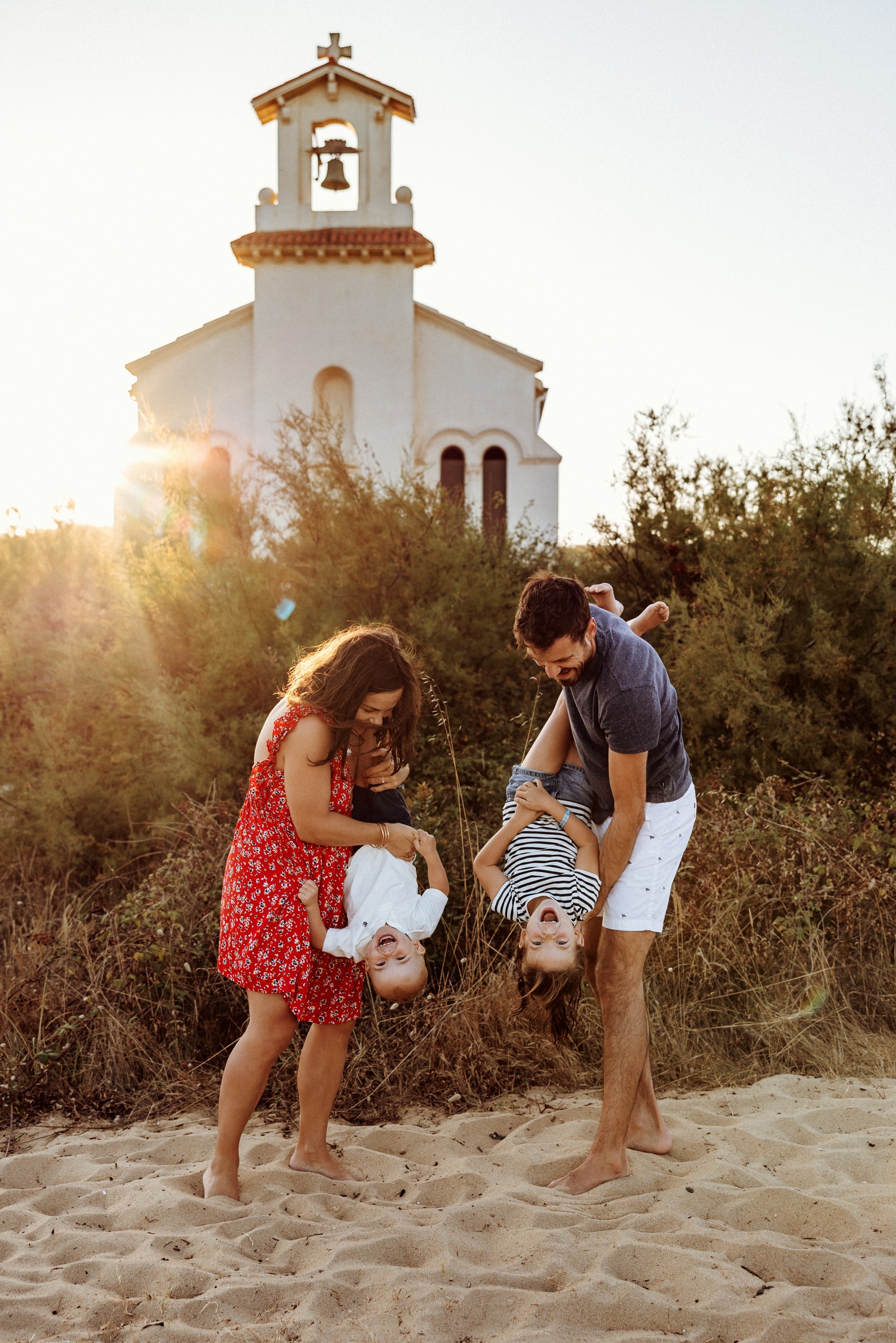 séance photo famille à la plage dans les landes par Eva Lagardère
