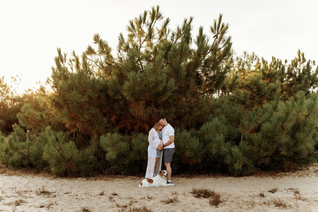 séance photo grossesse avec votre chien par Eva Lagardère